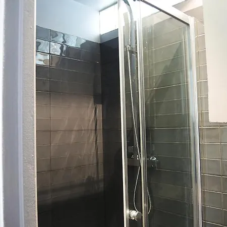 2 Pieces Avec Balcon Plein Sud דירה *