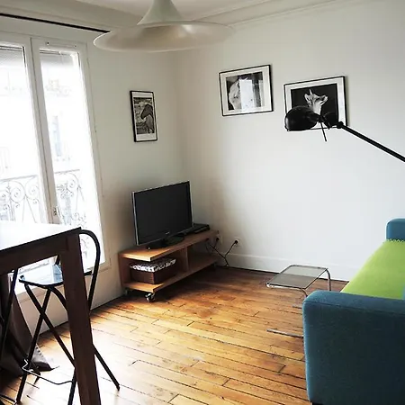 Apartment 2 Pieces Avec Balcon Plein Sud Paris